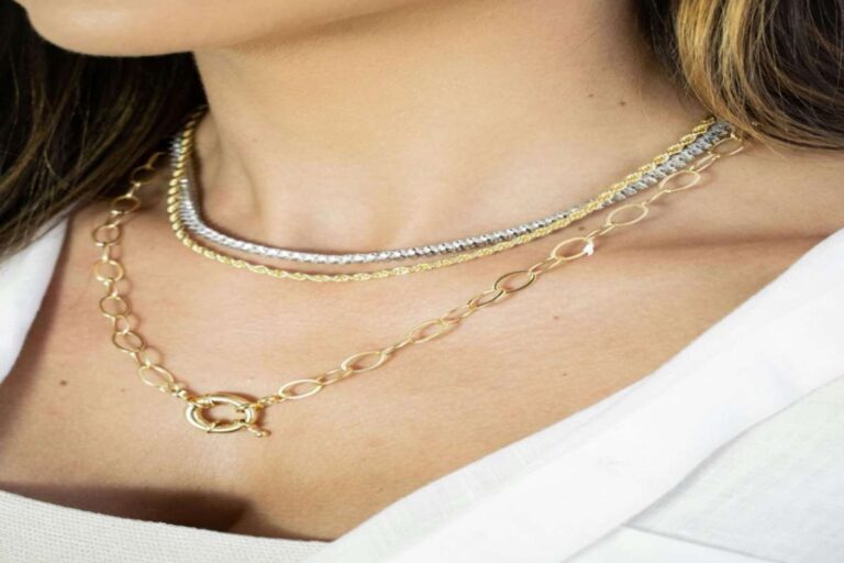 Mixing Metals_ The Fall Jewelry Trend Everyone’s Talking About